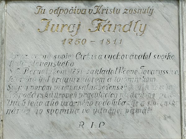 Nápis na náhrobku Juraja Fándlyho